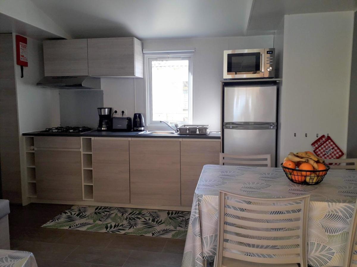 Mobil Home Neuf 2 Chambres 6 Personnes Saint Aygulf Plage Frejus Exterior photo