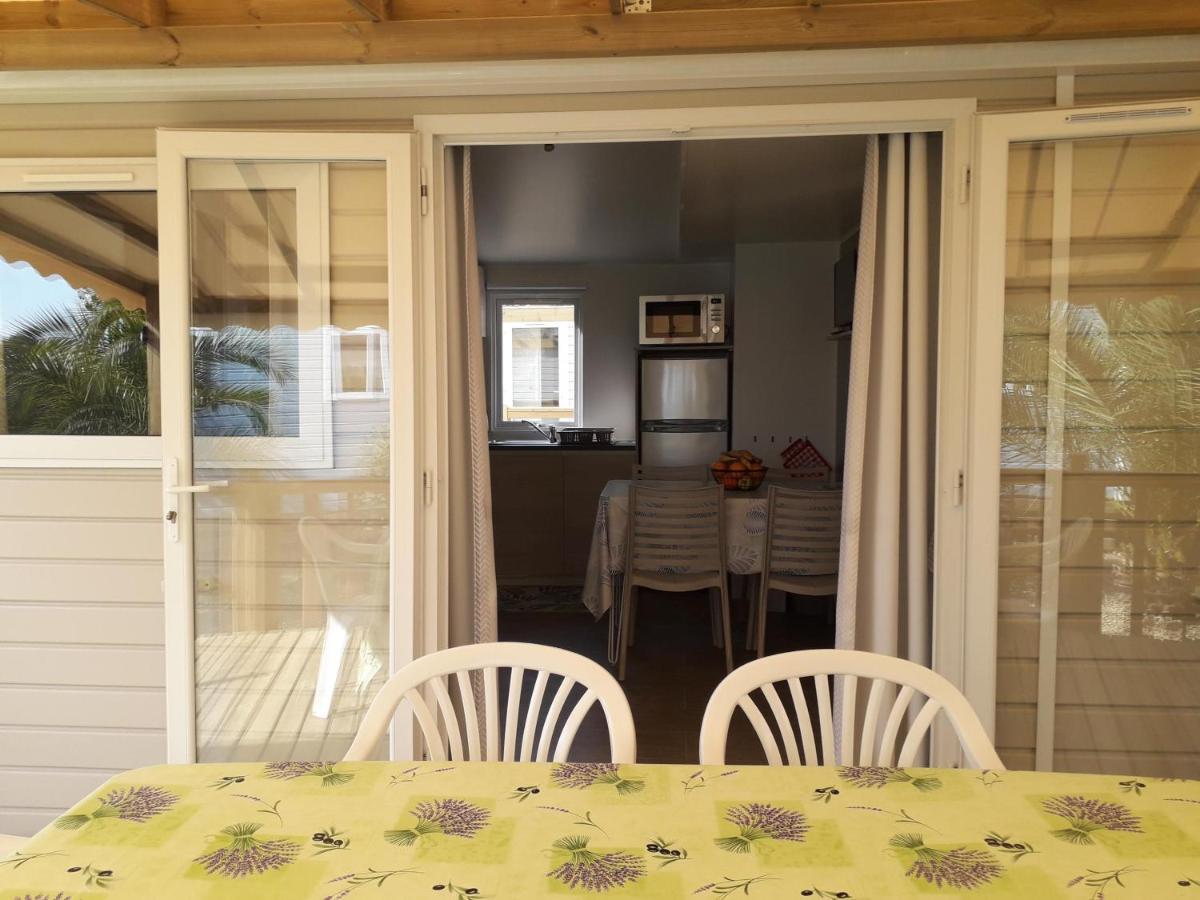 Mobil Home Neuf 2 Chambres 6 Personnes Saint Aygulf Plage Frejus Exterior photo