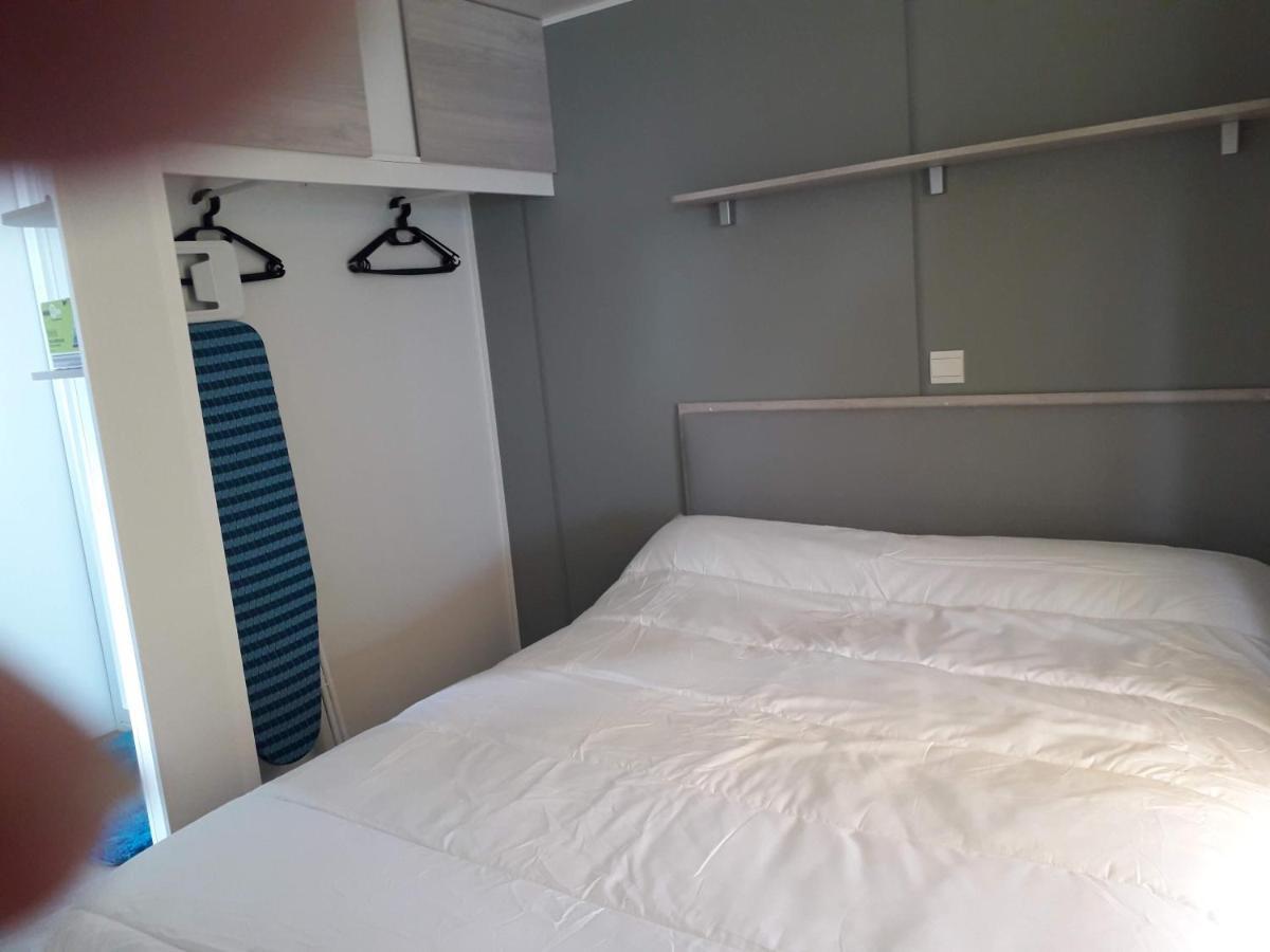 Mobil Home Neuf 2 Chambres 6 Personnes Saint Aygulf Plage Frejus Exterior photo