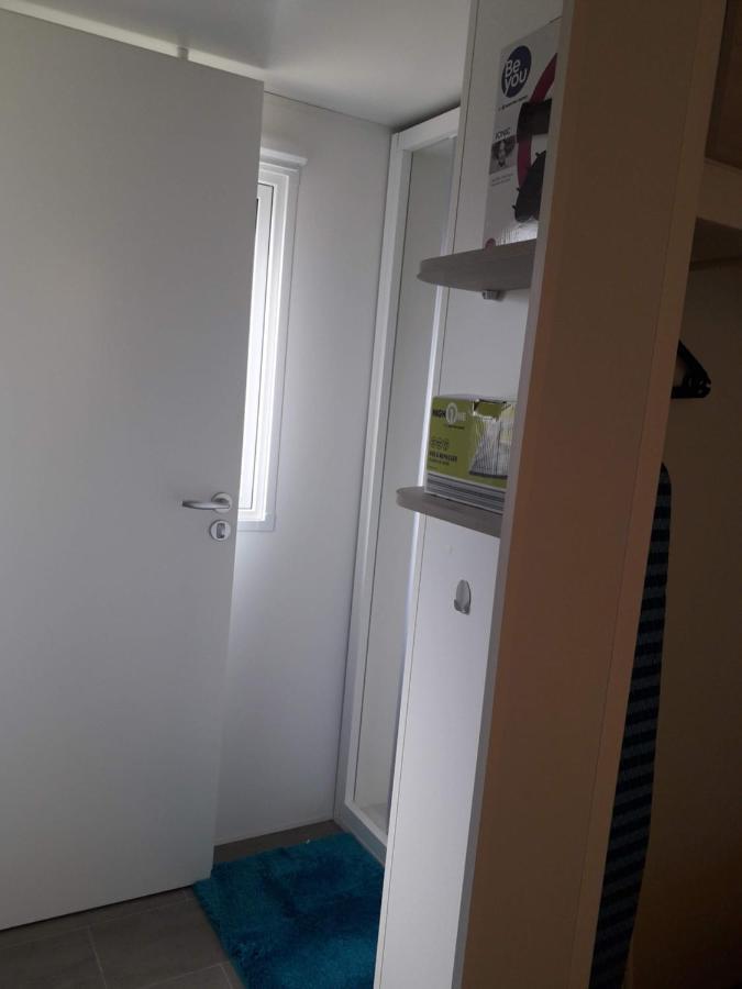 Mobil Home Neuf 2 Chambres 6 Personnes Saint Aygulf Plage Frejus Exterior photo