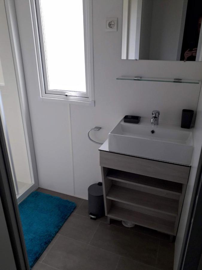 Mobil Home Neuf 2 Chambres 6 Personnes Saint Aygulf Plage Frejus Exterior photo