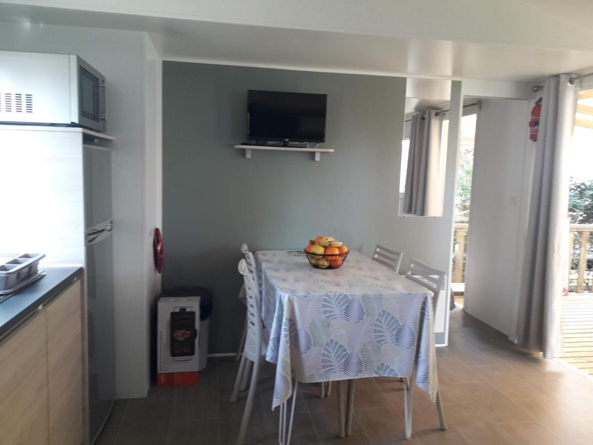 Mobil Home Neuf 2 Chambres 6 Personnes Saint Aygulf Plage Frejus Exterior photo